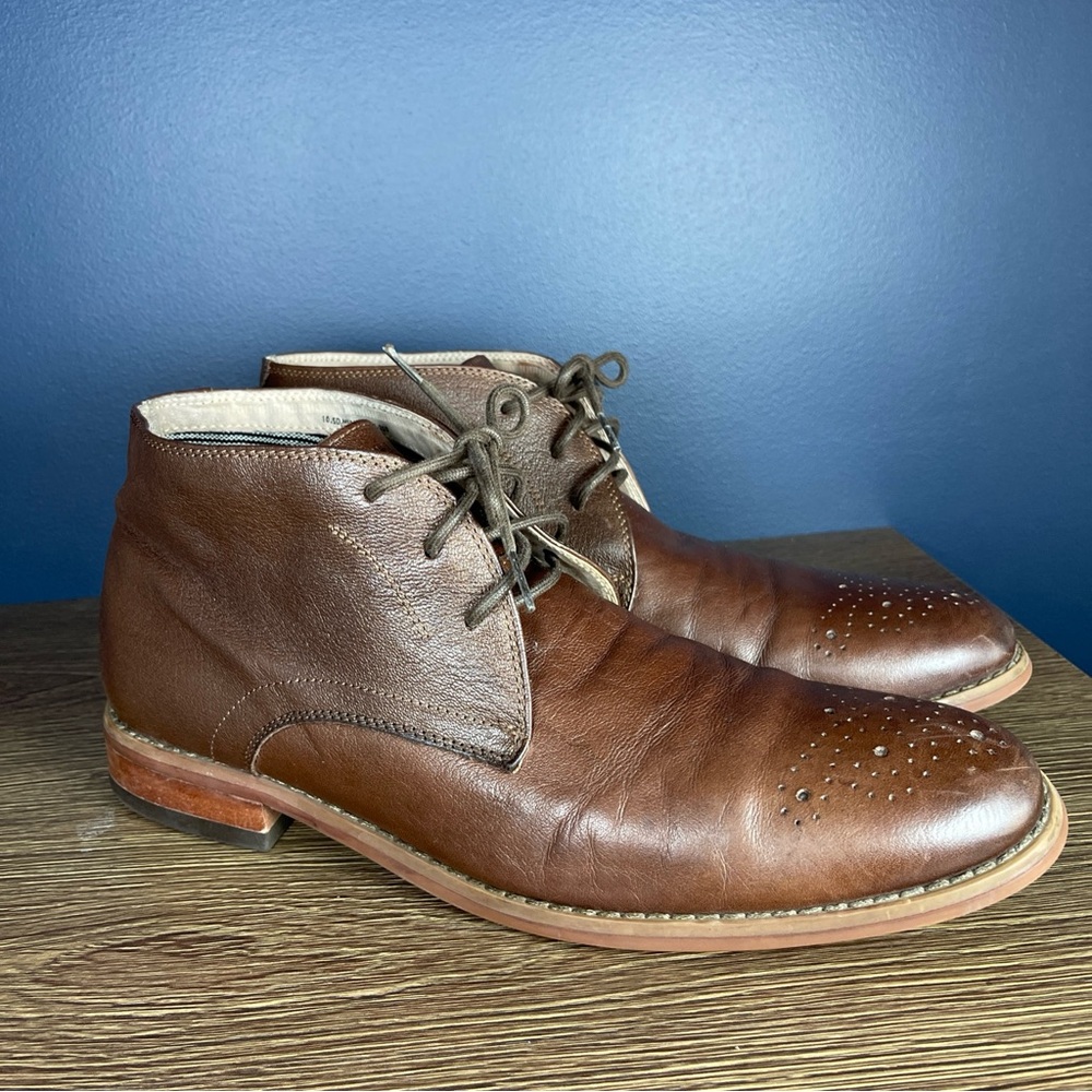 FLORSHEIM MEN'S ROCKIT BROWN LEATHER CHUKKA BOOT LACEUP MENS 10.5 D Dress Shoes